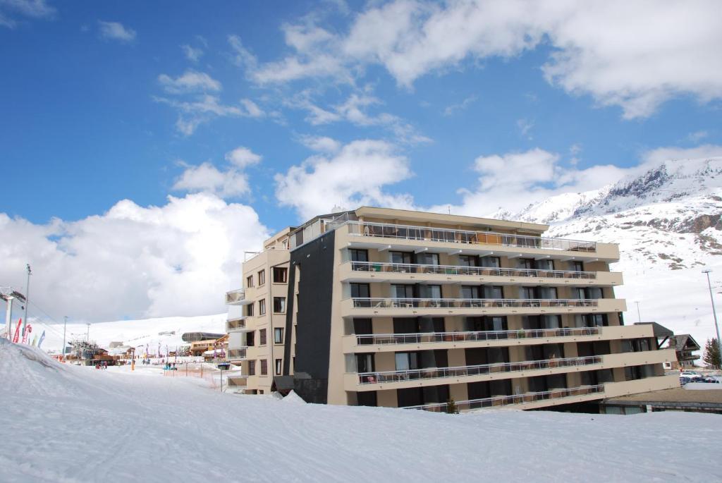 Hotel Le Dome ラルプ・デュエ エクステリア 写真